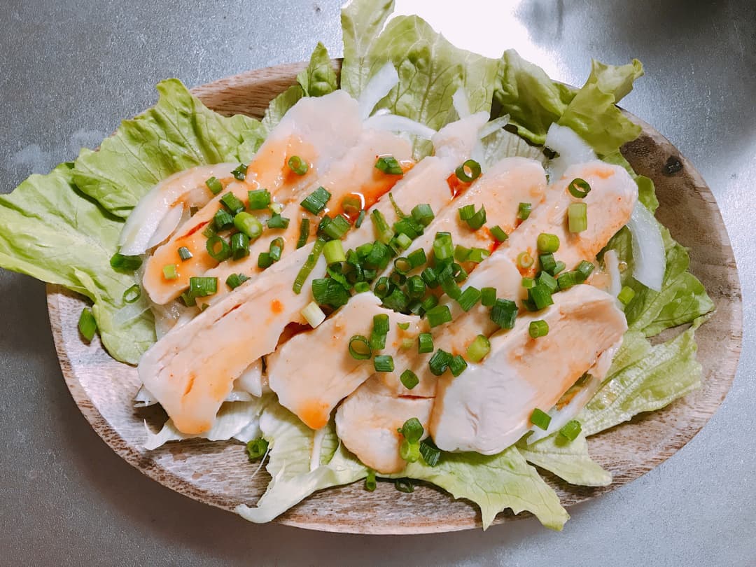 サラダチキンのバンバンジー風サラダの完成写真