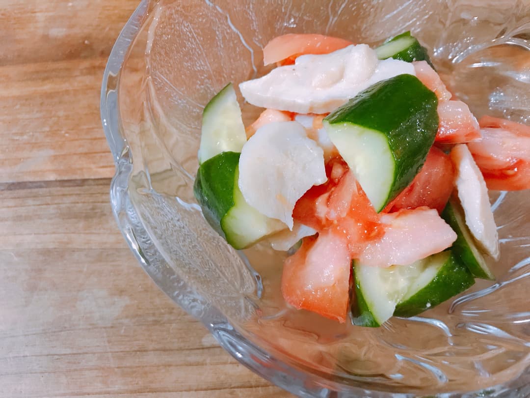 チキンのフレッシュ野菜サラダの完成写真