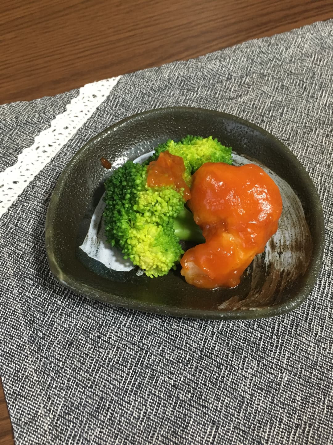 ブロッコリーのエビチリがけの完成写真