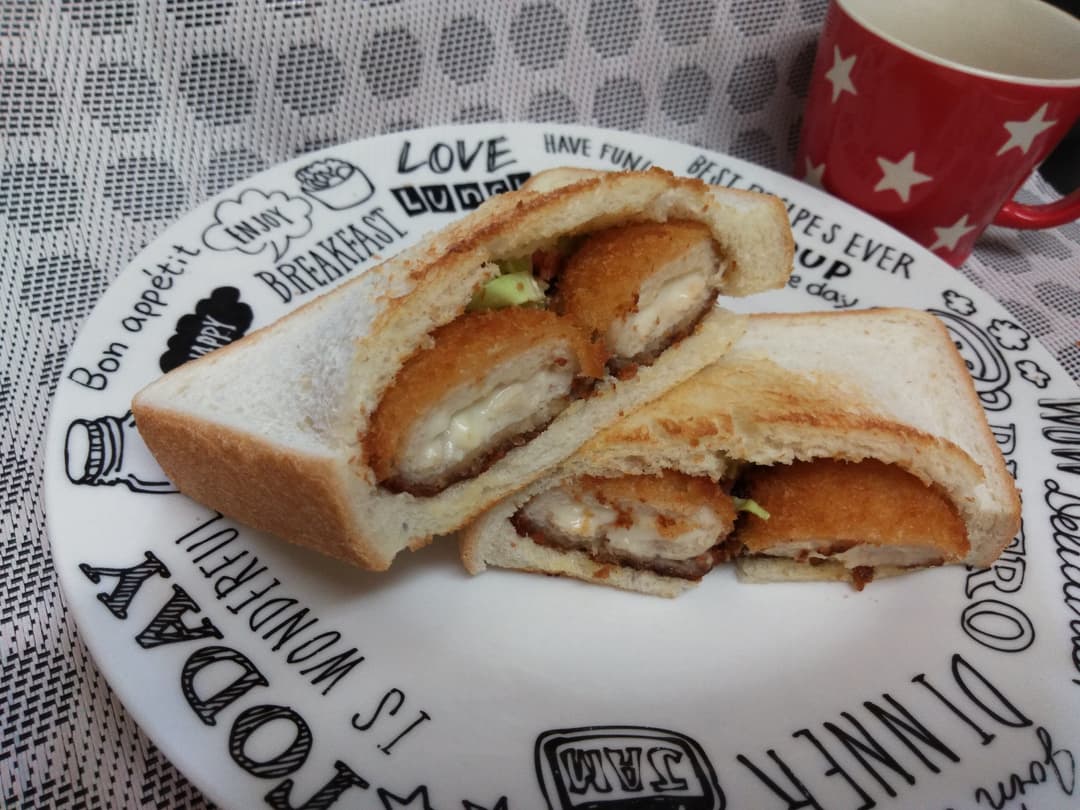 ささみチーズフライと野菜のサンドの完成写真