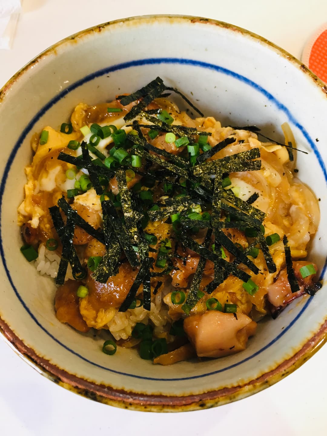香ばしやきとりのカンタン親子丼の完成写真