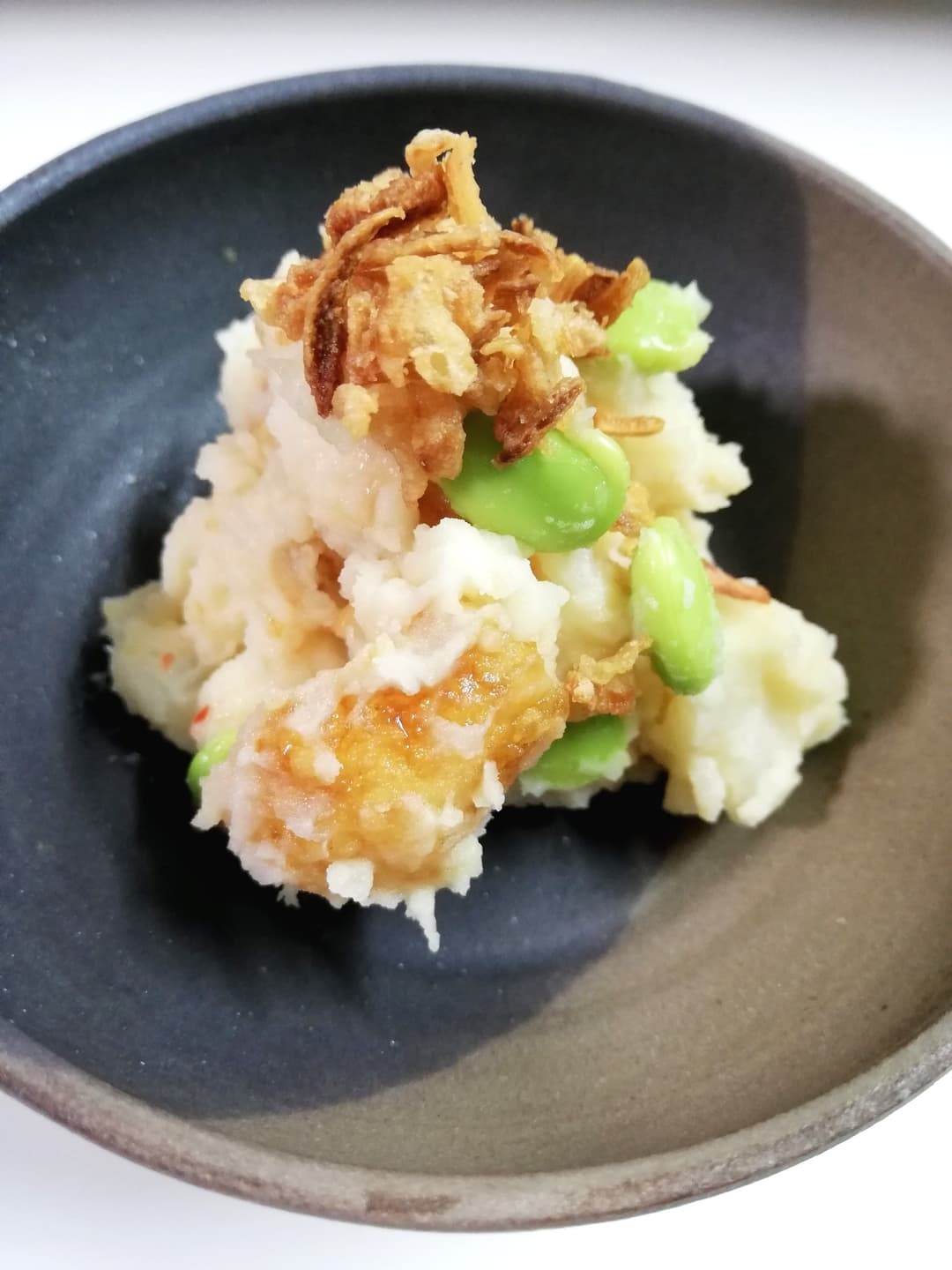 枝豆と竜田揚げのポテト和えの完成写真