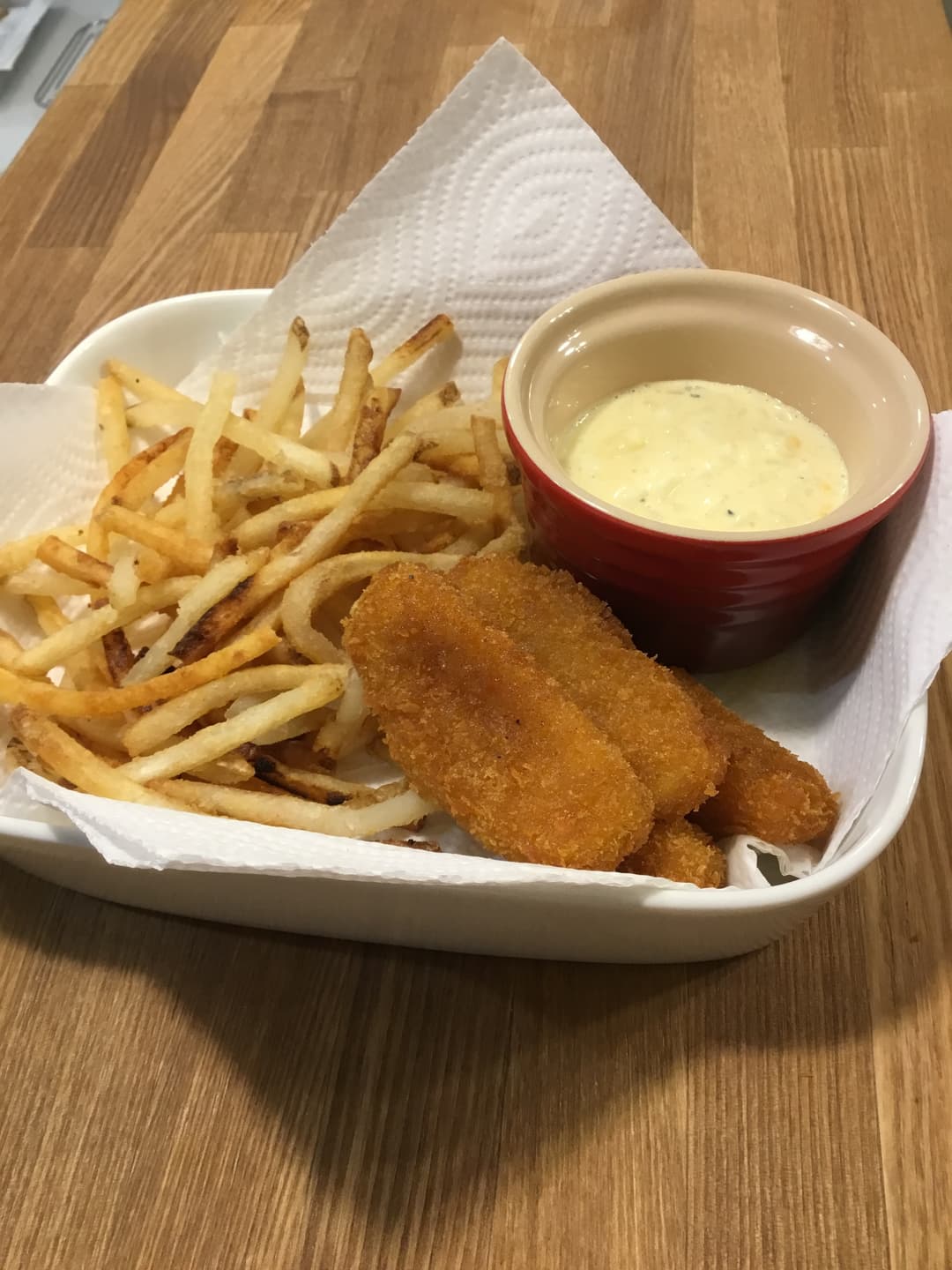 新玉ねぎのタルタルソースのフィッシュ&チップスの完成写真