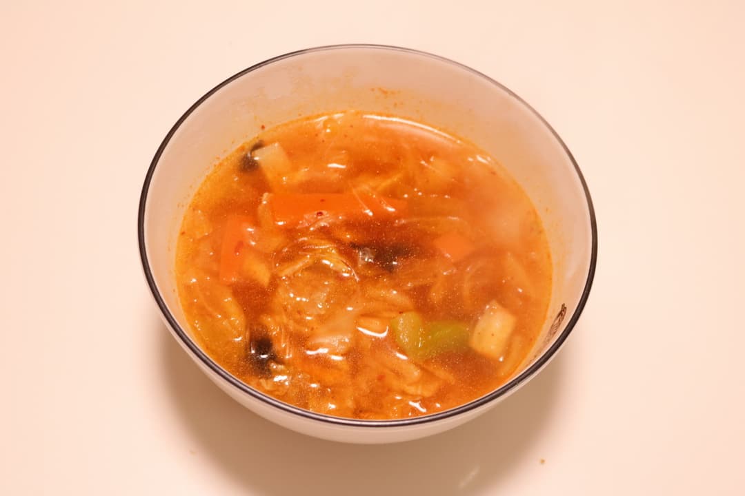 野菜たっぷりキムチ春雨スープの完成写真