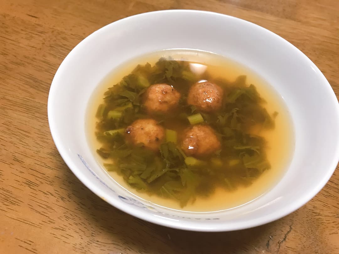レモン香る春菊とつくねのスープの完成写真