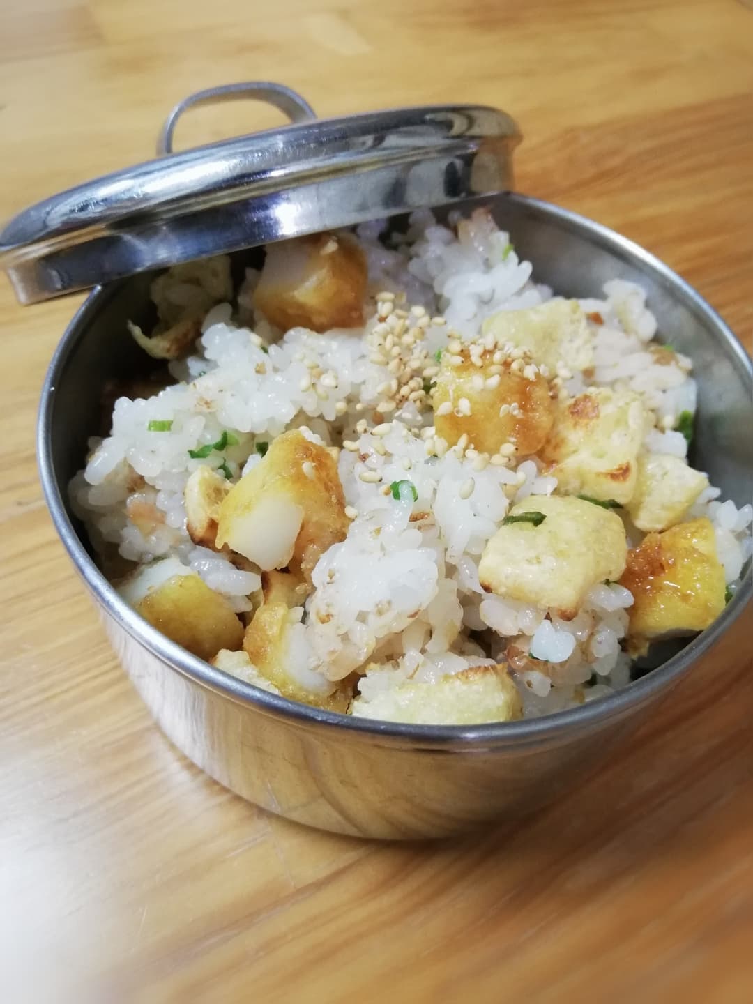 おあげといか天混ぜご飯弁当の完成写真