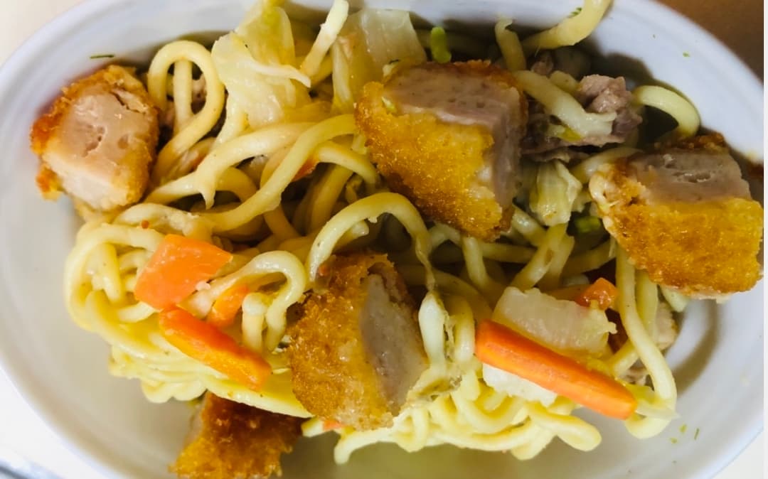 カツ焼きそばの完成写真