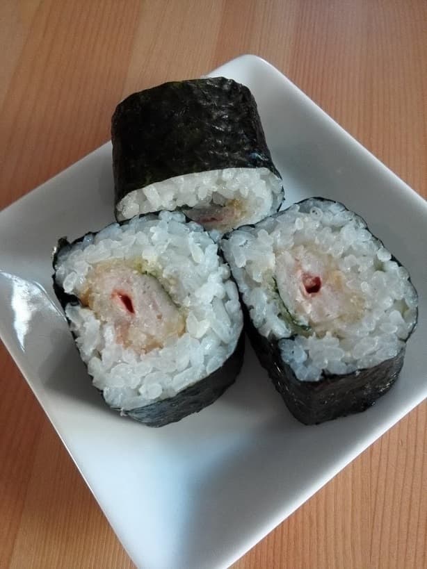 若鶏ささみの梅しそ竜田揚げ巻きずしの完成写真