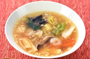 中華丼の具でピリ辛中華スープの完成写真
