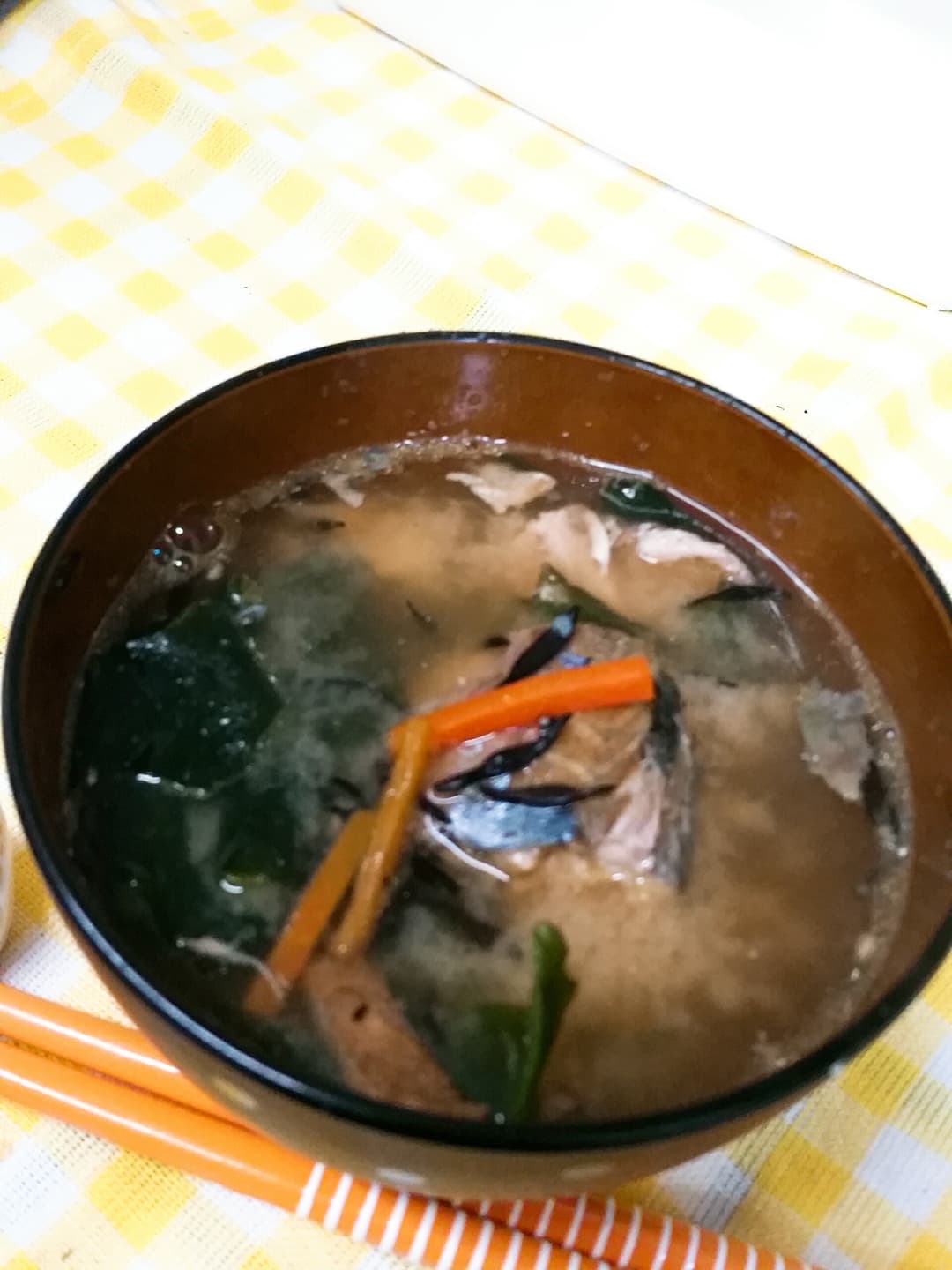 鯖とひじきの海の味噌汁の完成写真