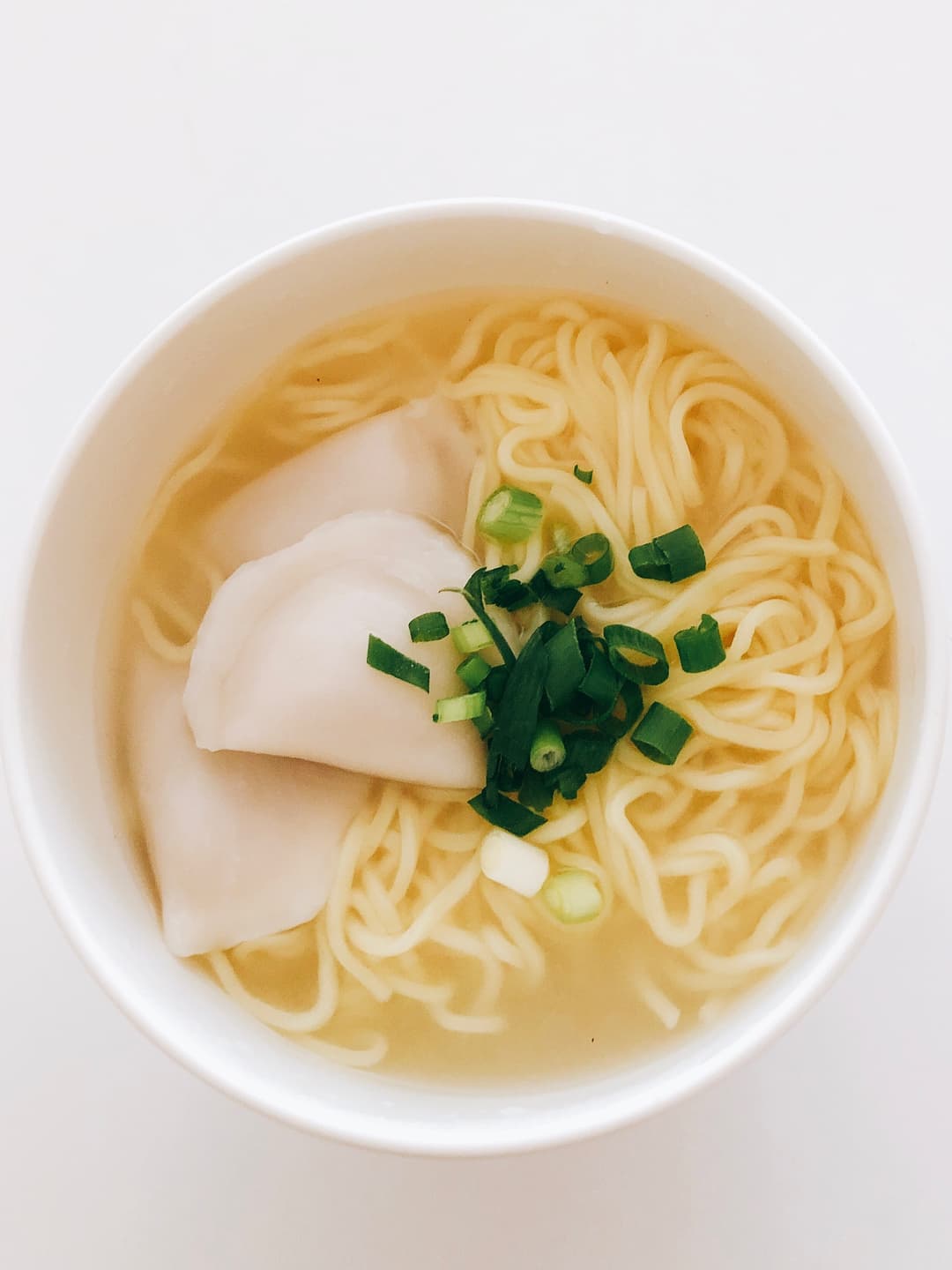 モチツルあっさり水餃子入りラーメンの完成写真