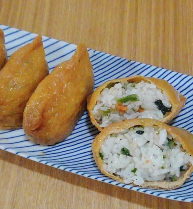 ほうれん草入り酢飯でいなりずしの完成写真