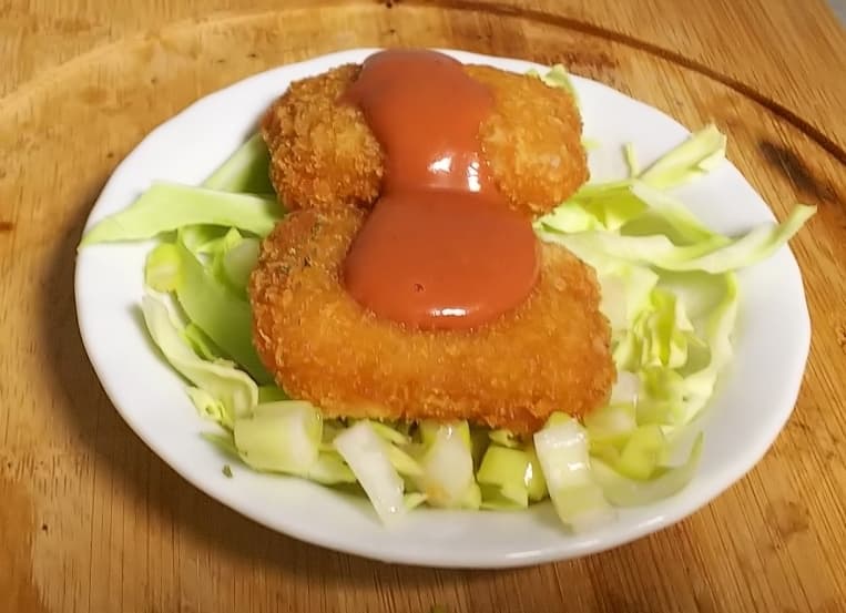 エビタルタルのオーロラクリームソースかけの完成写真