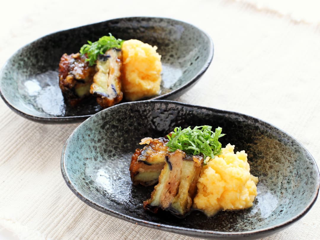 なすひき肉はさみ揚げ、黄身おろし添えの完成写真