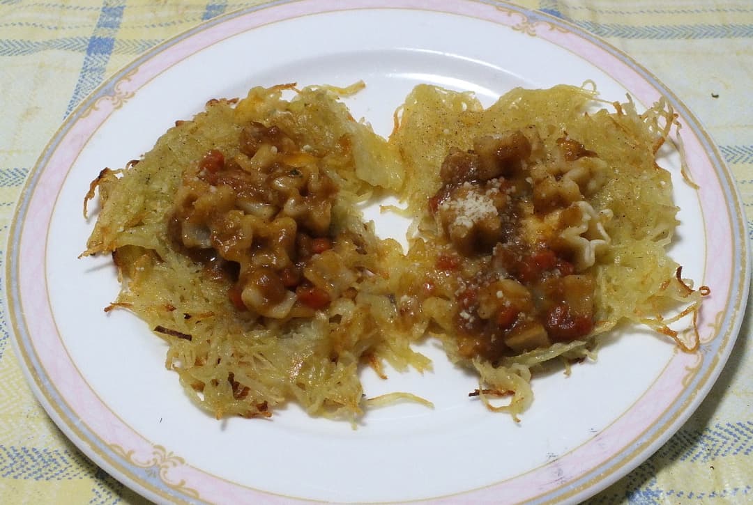 ジャガイモのガレット、チーズカレー乗せの完成写真