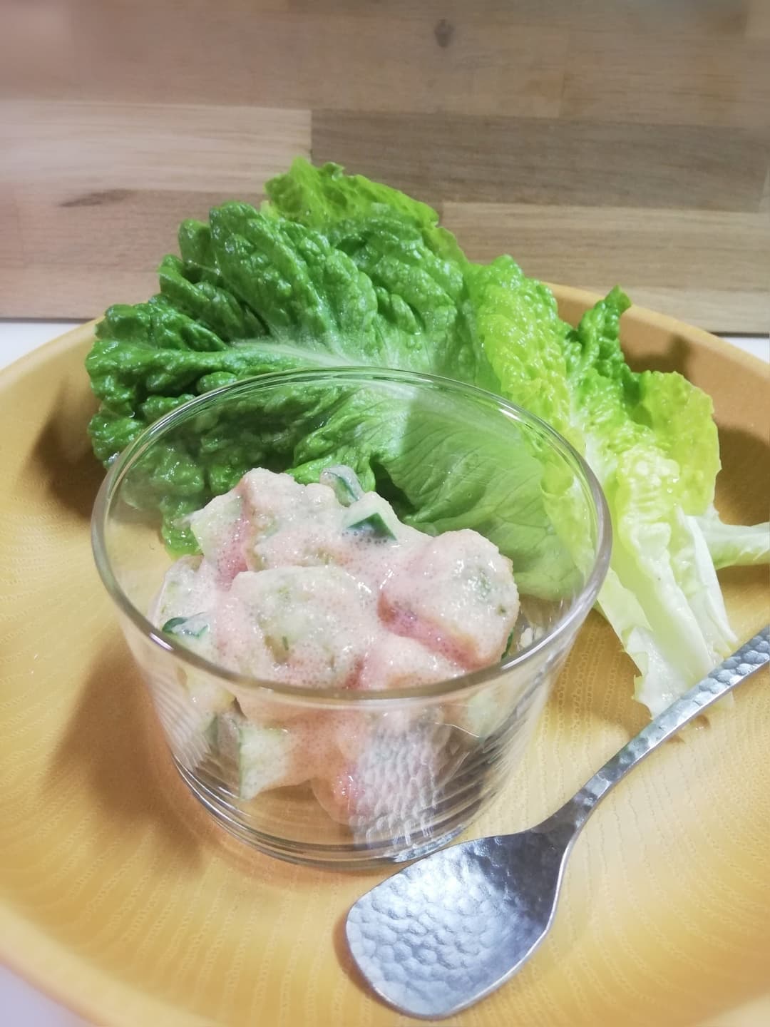 たらこで和えた磯辺揚げときゅうりのサンチェ巻きの完成写真