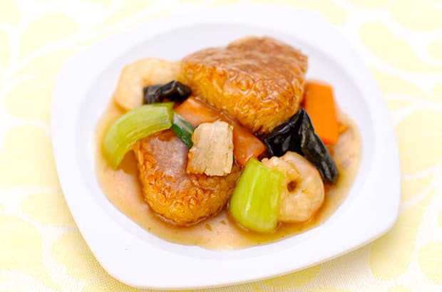 おこげ風野菜炒めがけ 焼おにぎりの完成写真