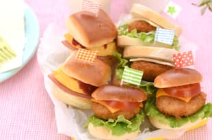 3種のひとくちバーガーの完成写真