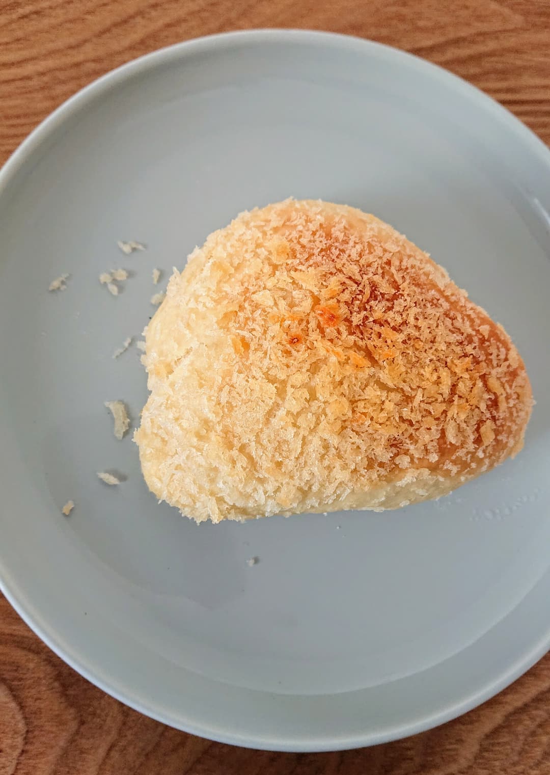 梅ひじきおにぎりパンの完成写真