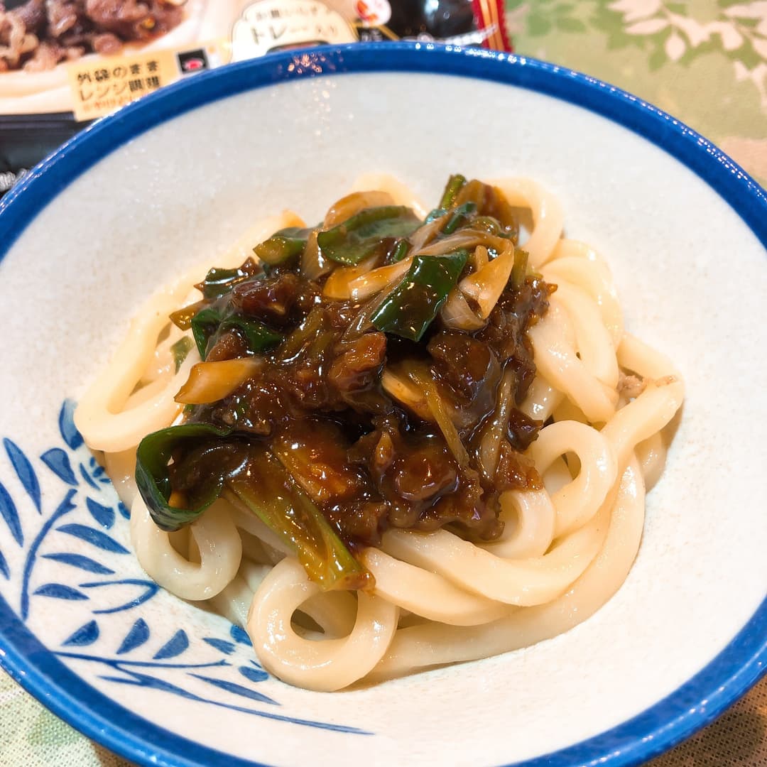 ぶっかけうどんでジャージャー麺の完成写真
