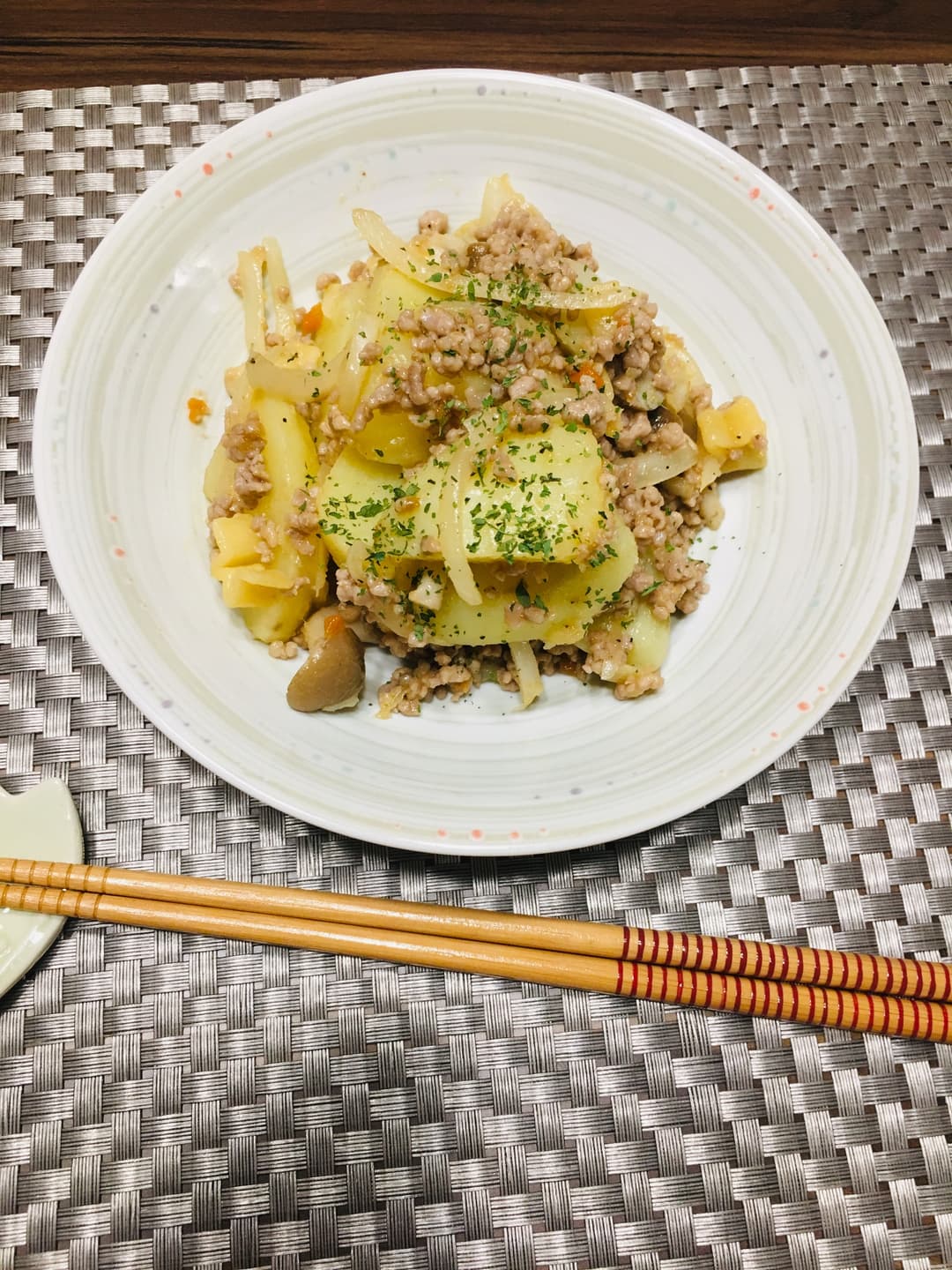 じゃがいもとひき肉のカレー炒めの完成写真