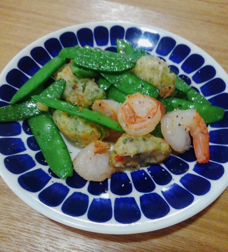磯辺揚げとえびとさやえんどうの炒め物の完成写真