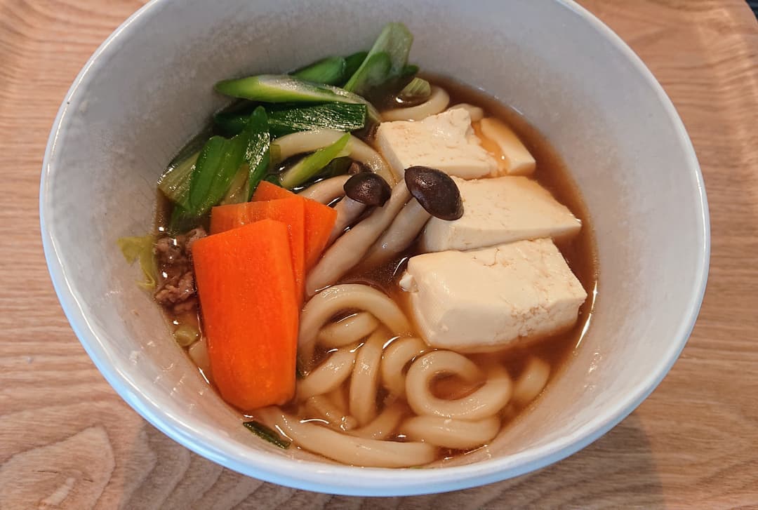 すき焼き肉豆腐うどんの完成写真