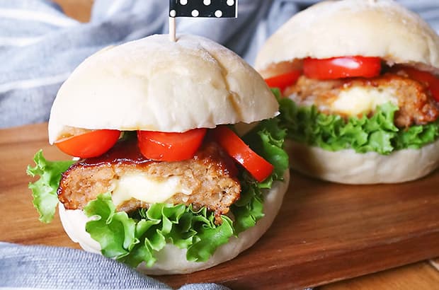 チーズがとろけるハンバーガーの完成写真
