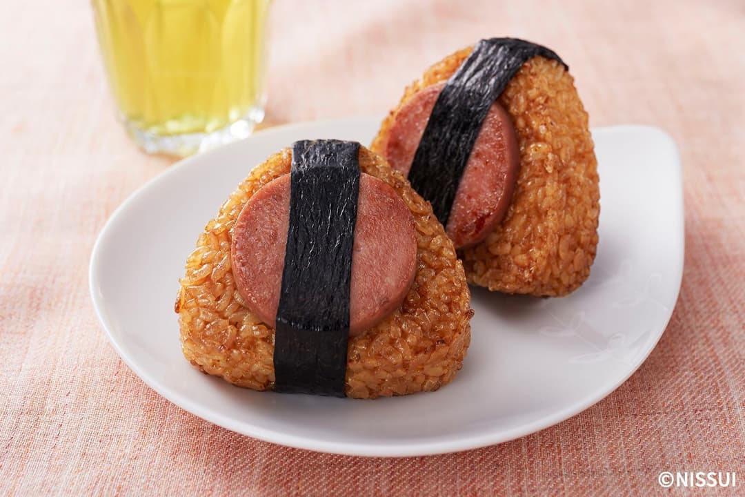 NOWハンバーガーと大きな大きな焼きおにぎり海苔サンドの完成写真