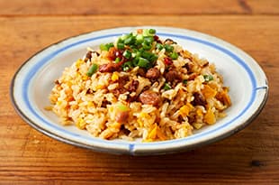 ピリ辛そぼろ入り本格炒め炒飯®の完成写真