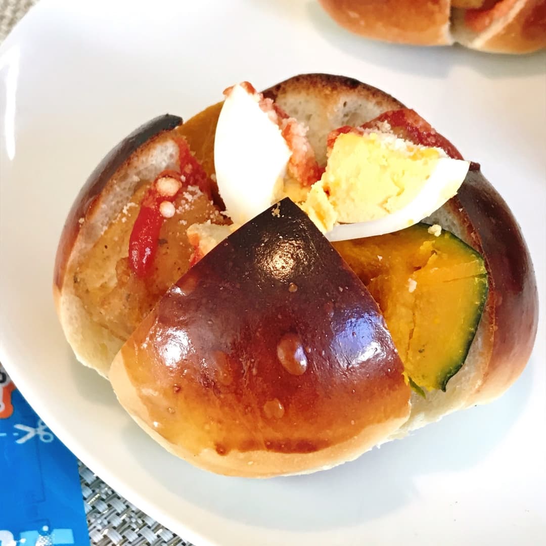 惣菜パン★いかのから揚げと野菜の完成写真