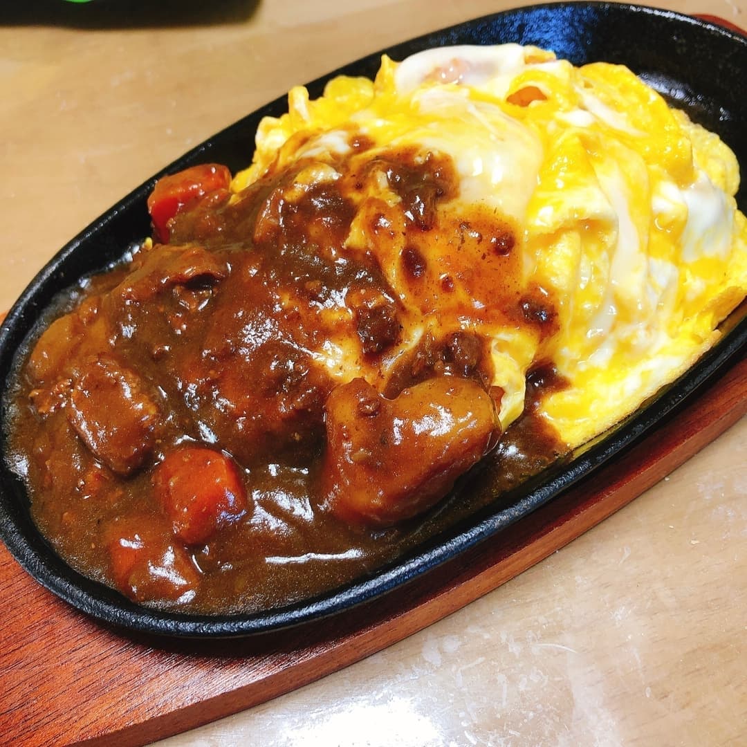 鉄板でオムハヤシの完成写真