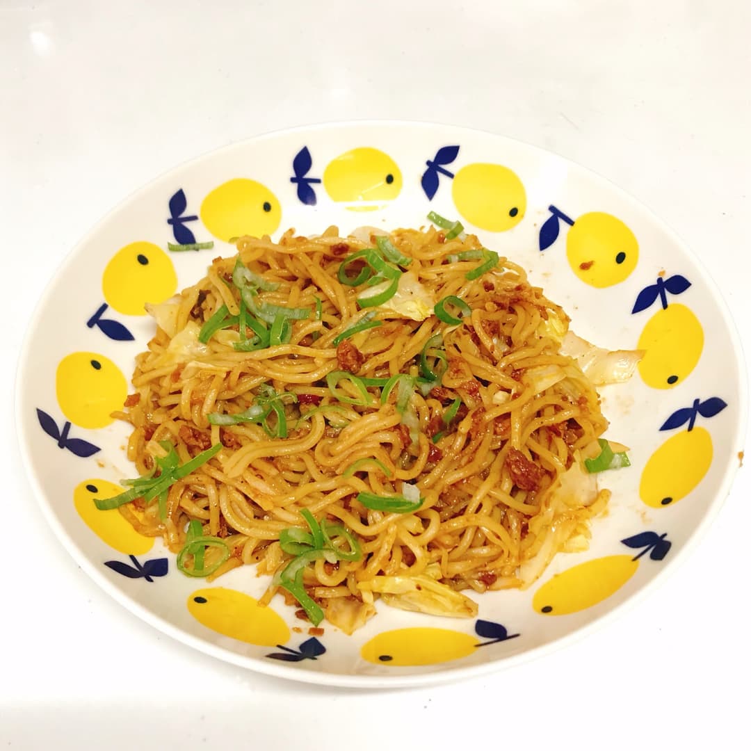 肉そぼろとキャベツのピリ辛焼きそばの完成写真