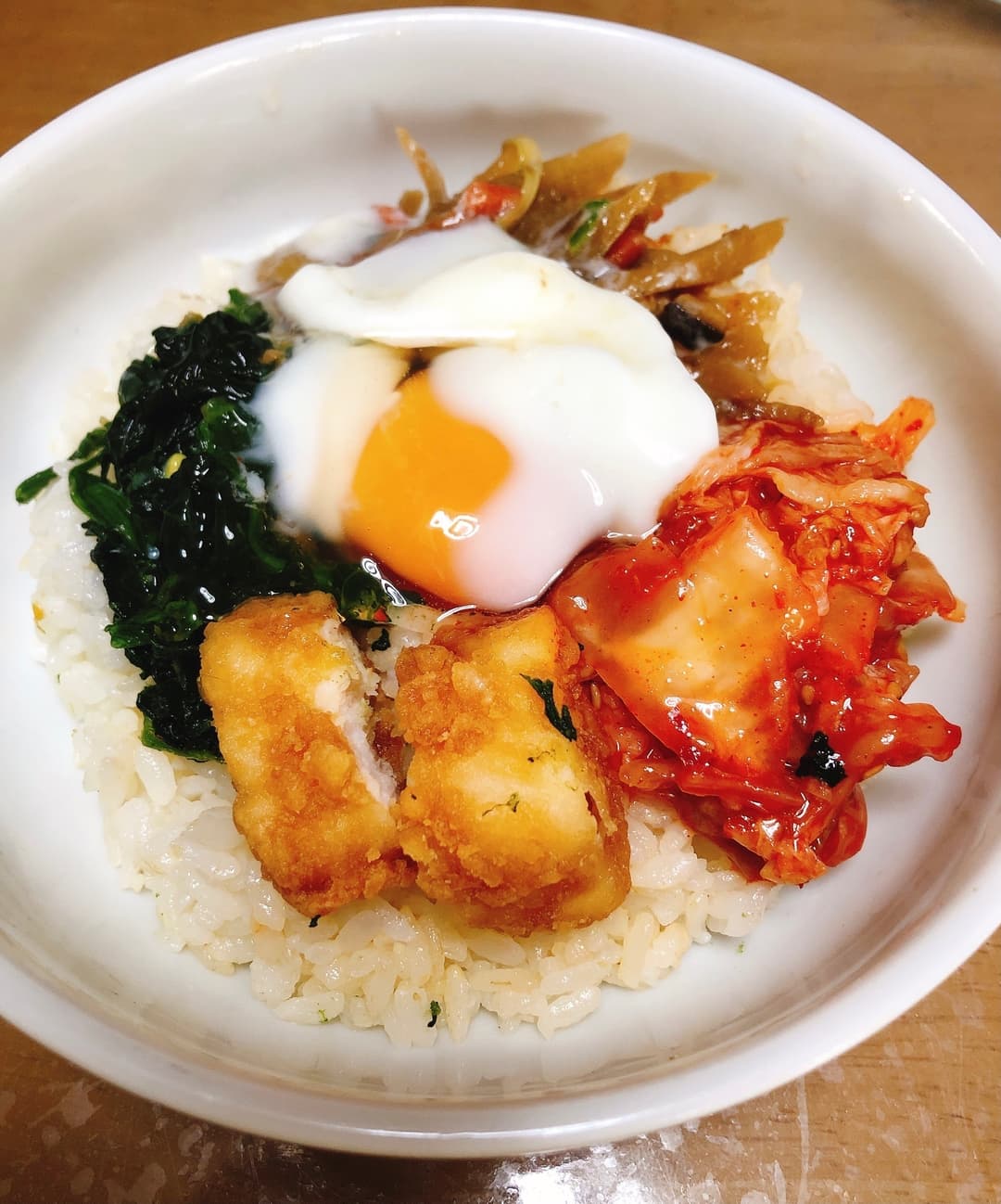 ビビンバ丼の完成写真