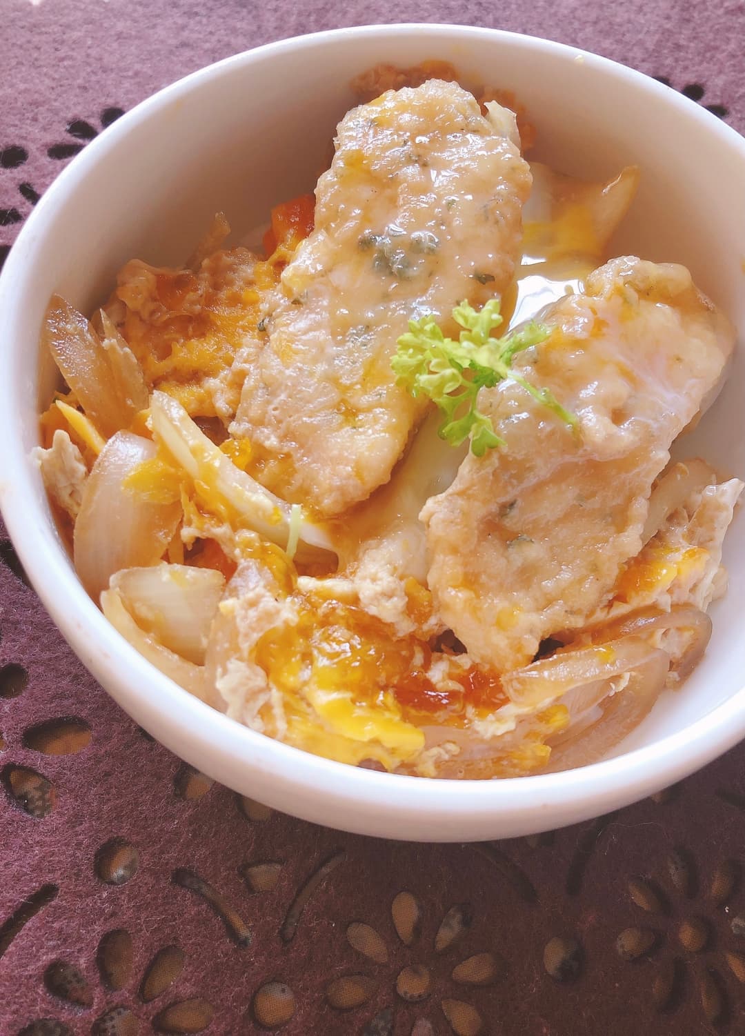 梅しそささみ天の親子丼の完成写真