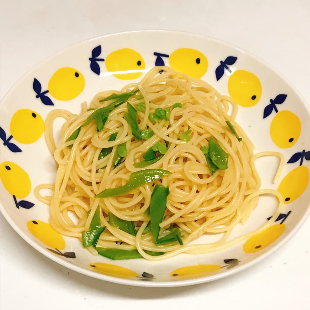 スナップえんどうのバター醤油パスタの完成写真