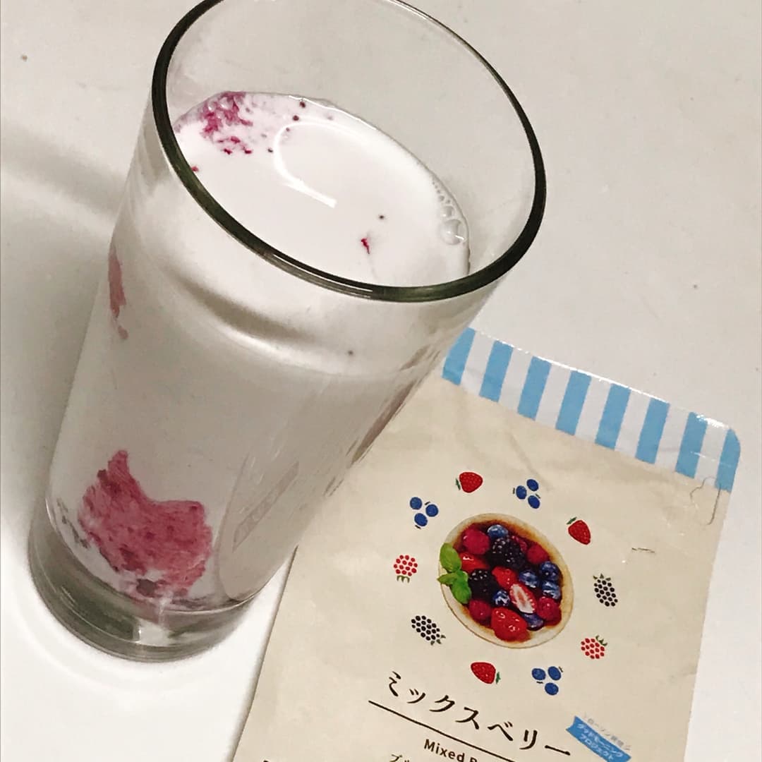 4種のベリーのあまいフルーツ牛乳の完成写真