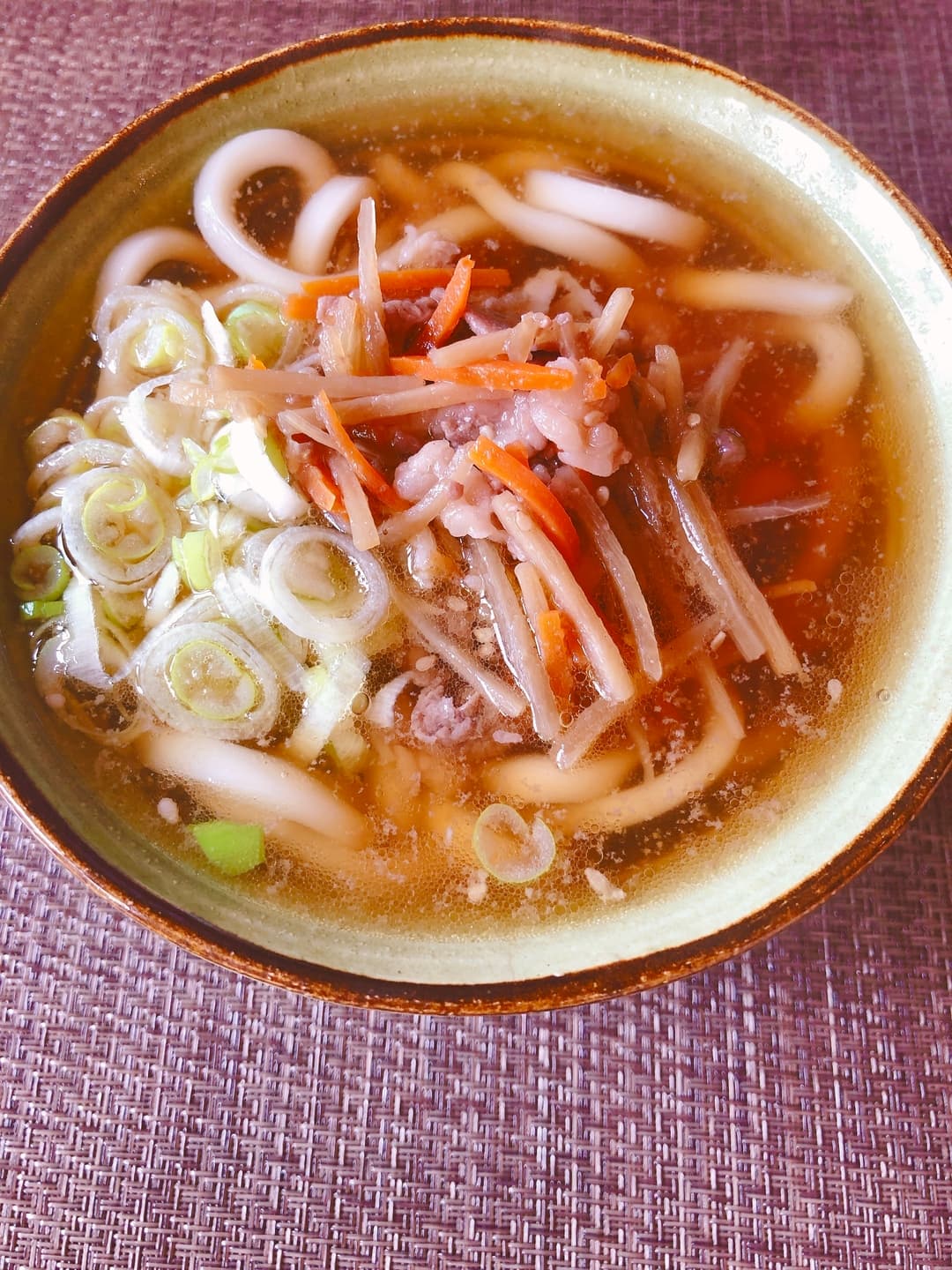 肉牛蒡うどんの完成写真