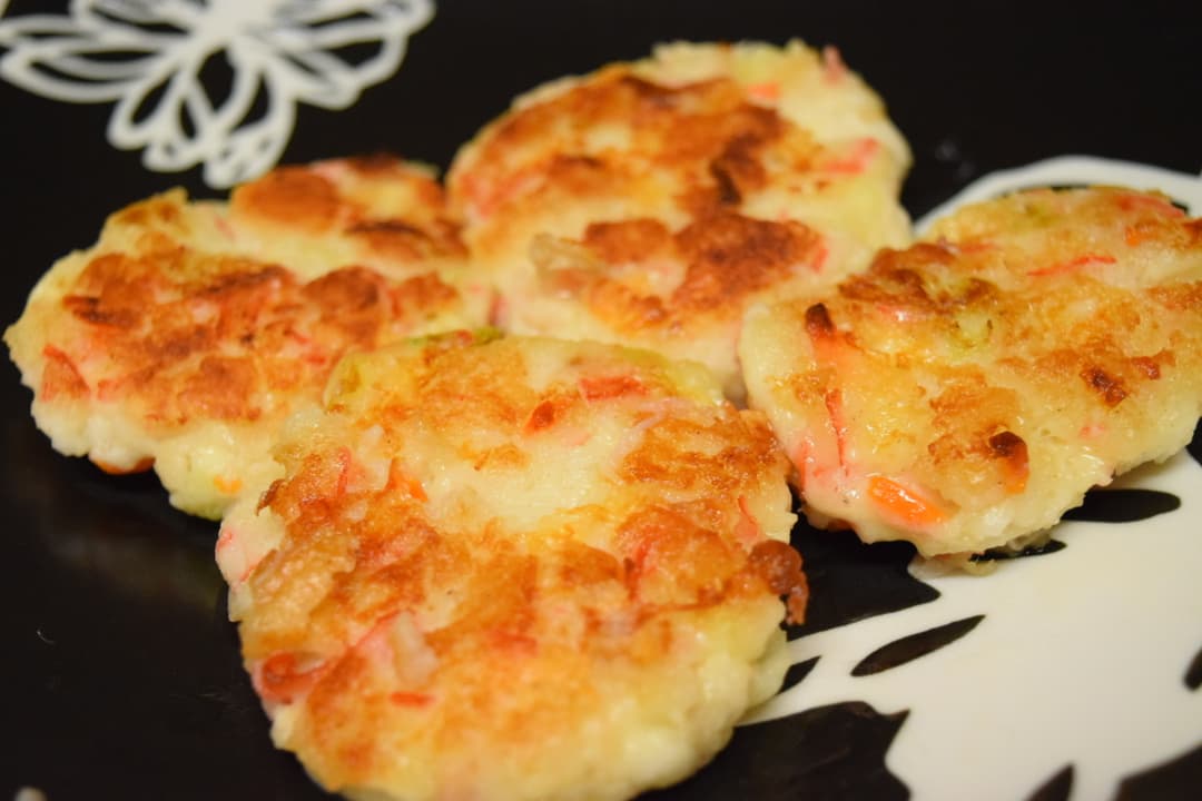 サラダチキンとはんぺんのふわふわお焼きの完成写真