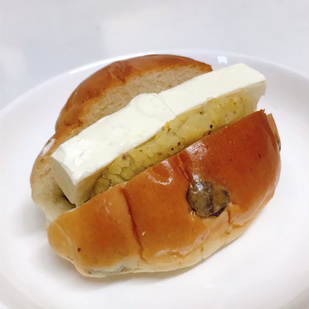 スイートポテトとクリームチーズのレーズンサンドの完成写真