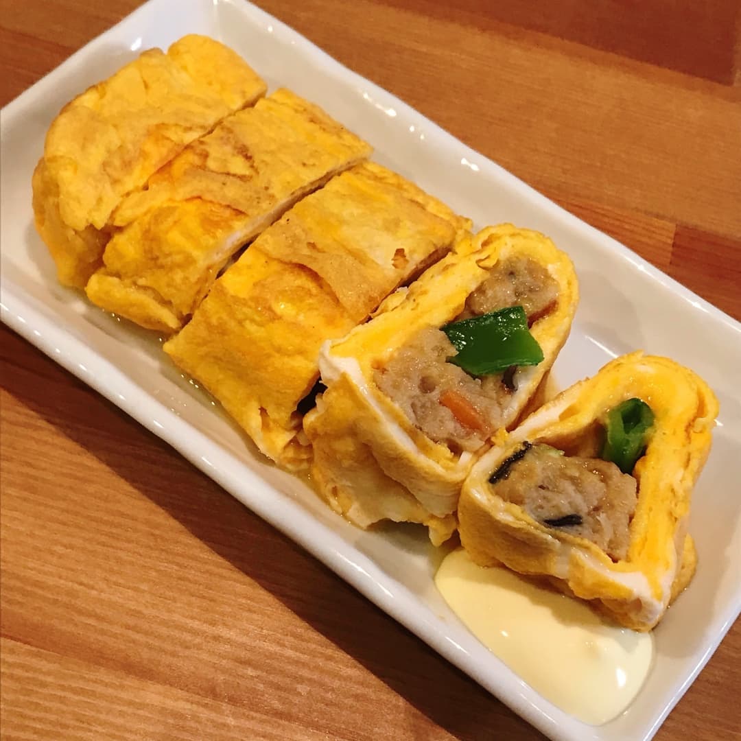 スナップえんどうと和風ハンバーグの卵焼きの完成写真