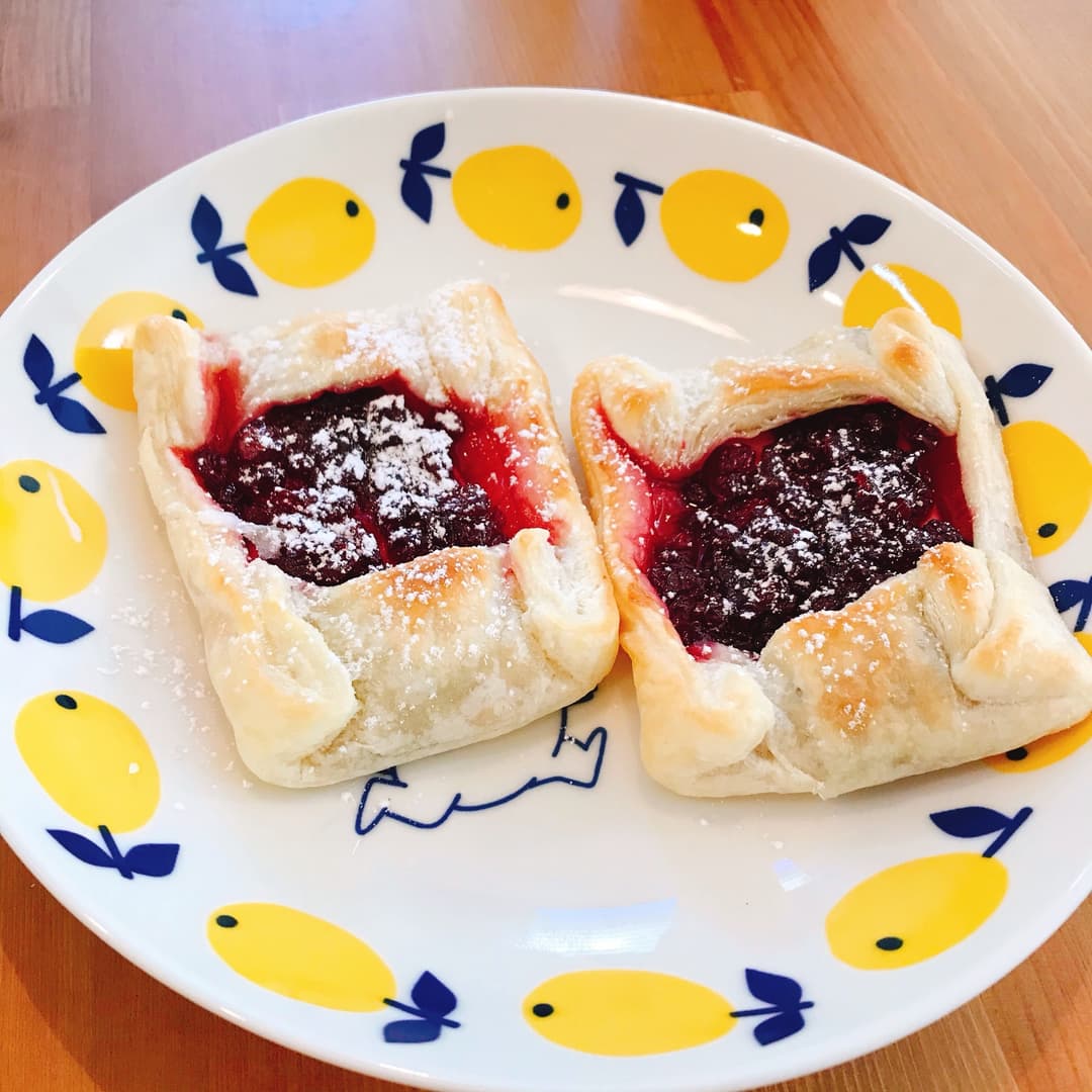 リンゴンベリーのクリームチーズパイの完成写真