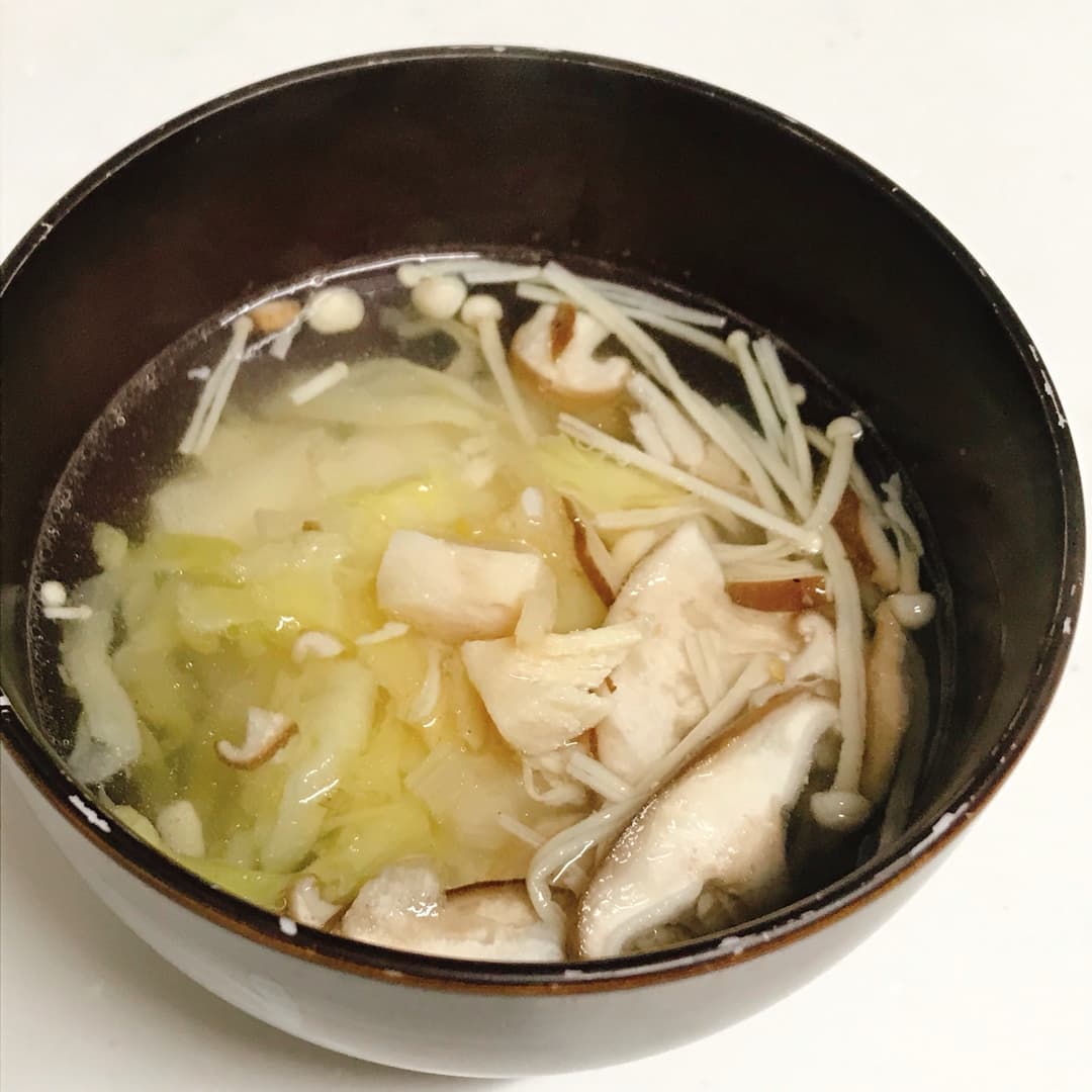 サラダチキンときのこのお雑煮の完成写真