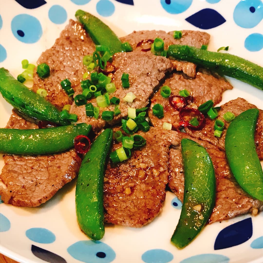 スナップえんどうと牛肉の香味炒めの完成写真