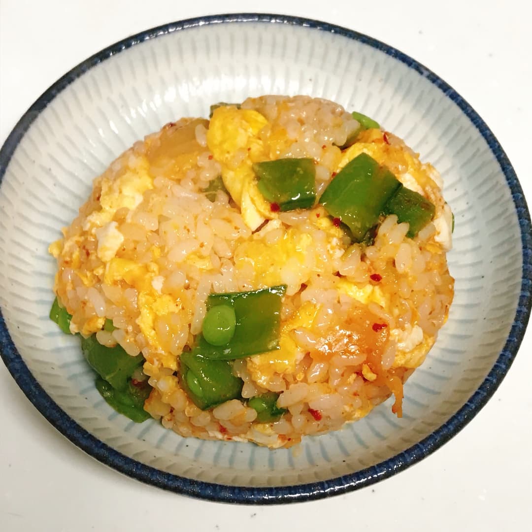 スナップえんどうキムチ炒飯の完成写真