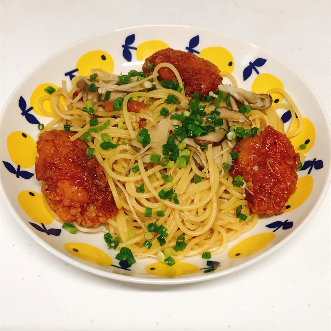 手羽からの醤油バターきのこパスタの完成写真