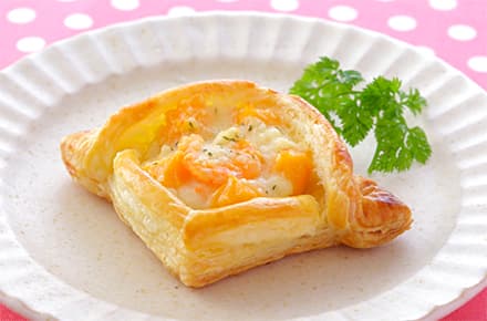 えびとチーズのグラタンパイの完成写真
