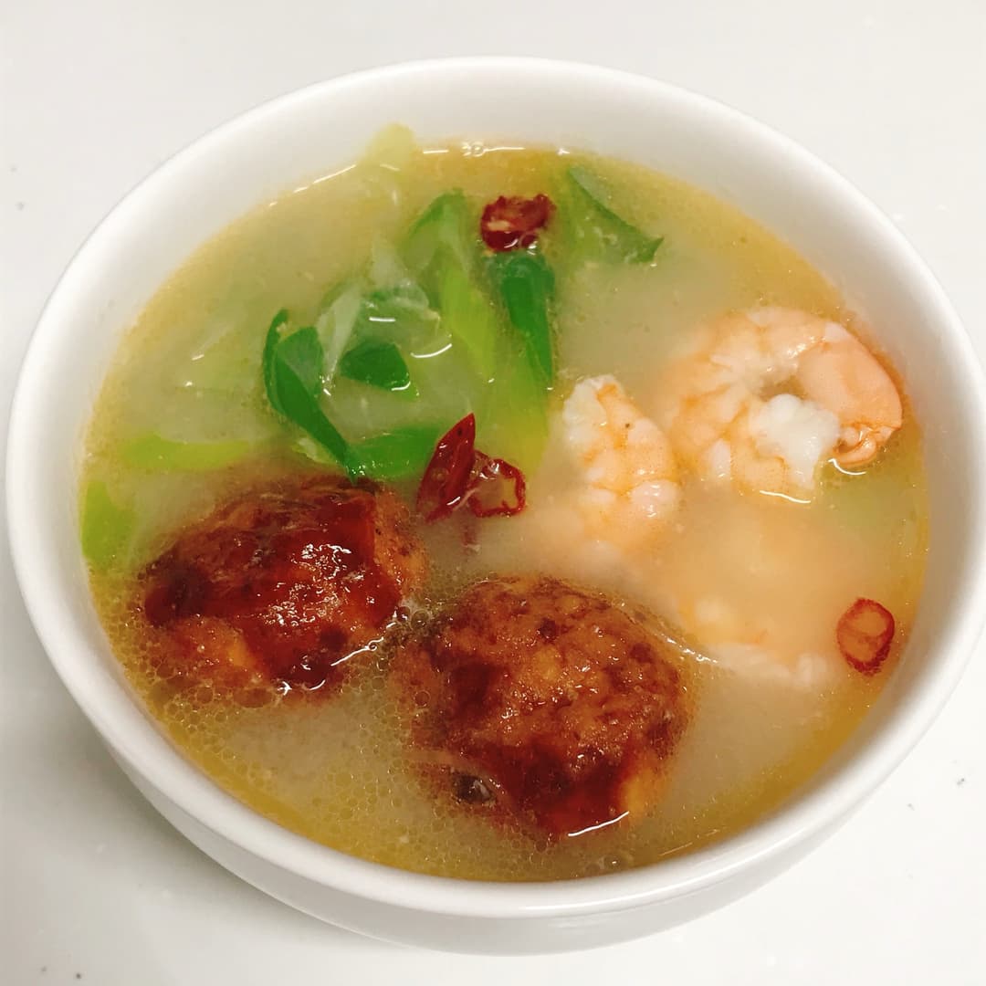 肉団子と海老の春雨スープの完成写真