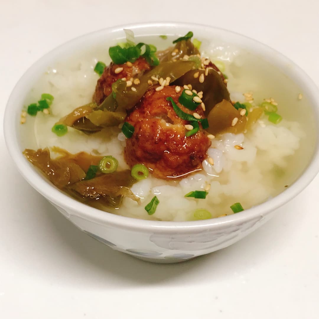甘酢肉団子の鶏がら茶漬けの完成写真