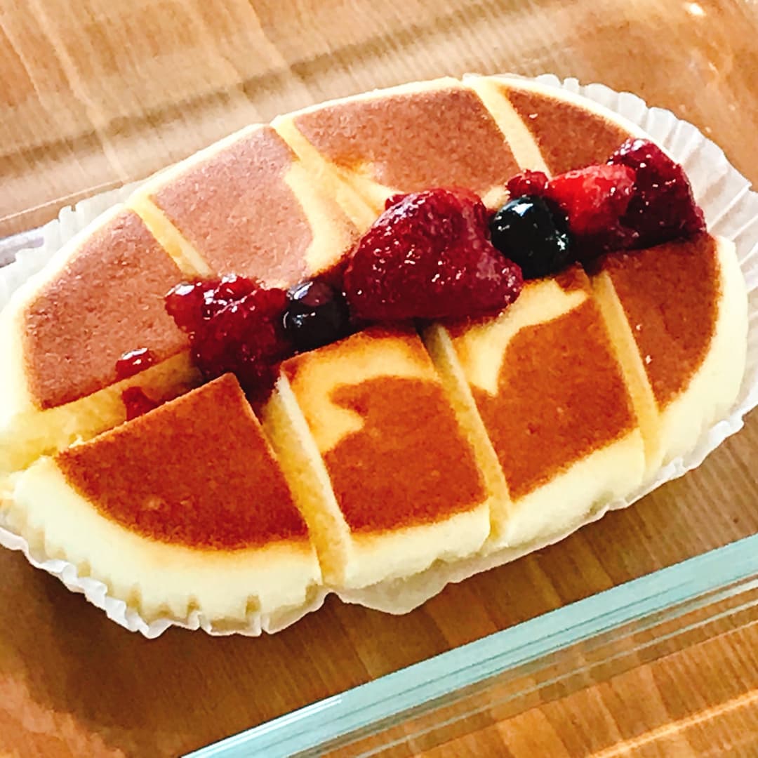 材料3つ♪ベリーチーズ蒸しケーキの完成写真